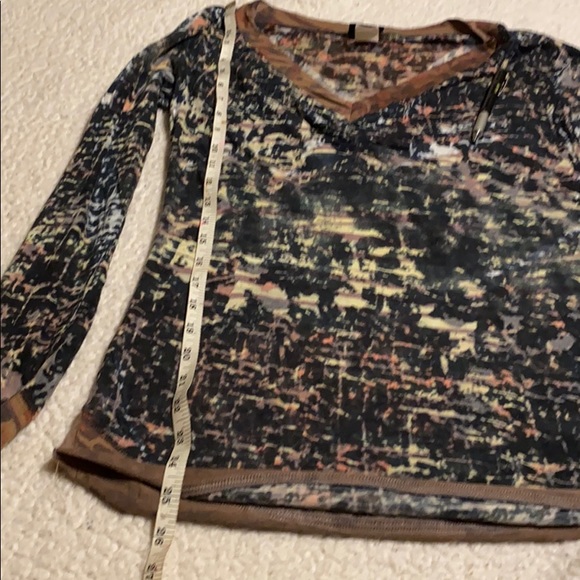 Daytrip Top ?? Size Medium or Large?? - Picture 6 of 6